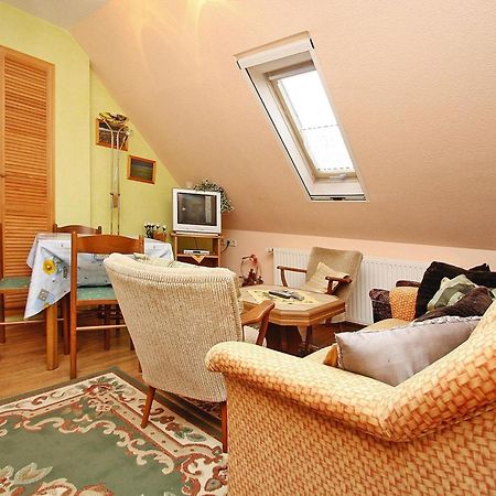 Apartment In Luckaitztal Gossda With Parking Space Extérieur photo